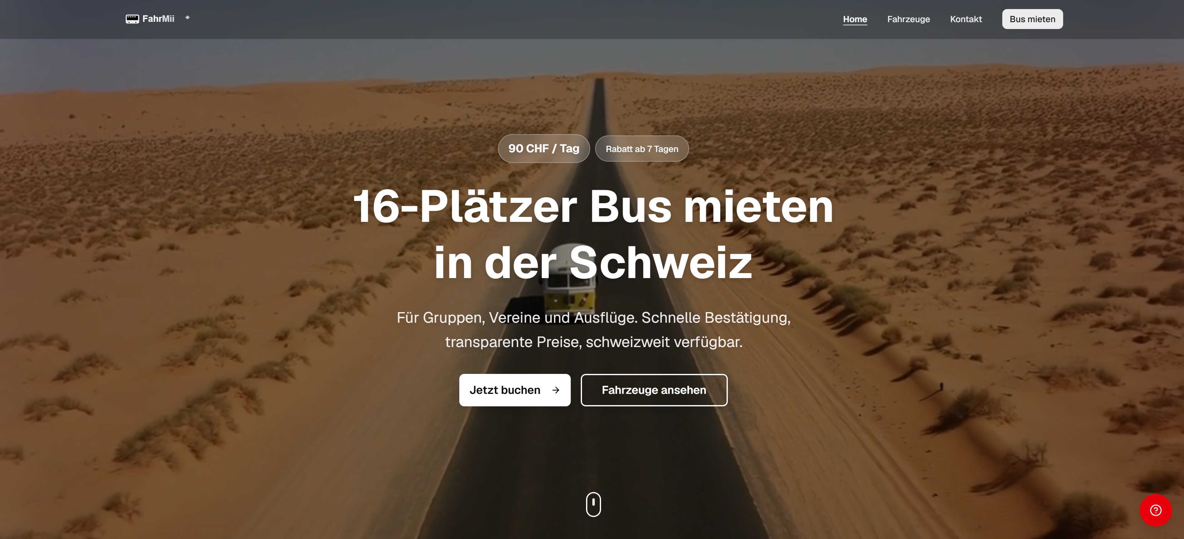 Screenshot der FahrMii Website – Hero-Section mit Wüstenstrassen-Hintergrund und Titel 16-Plätzer Bus mieten in der Schweiz